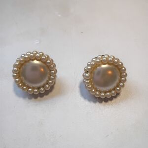 1950s Faux Pearl Clip On Earrings